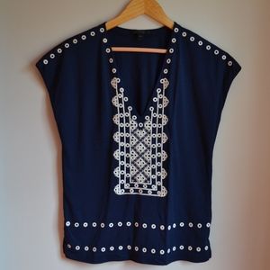 • EMBROIDERED TOP •